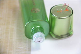 abbytong點(diǎn)評(píng)水嫩精純明星美肌水 極致水潤(rùn)體驗(yàn)，重現(xiàn)明星光彩